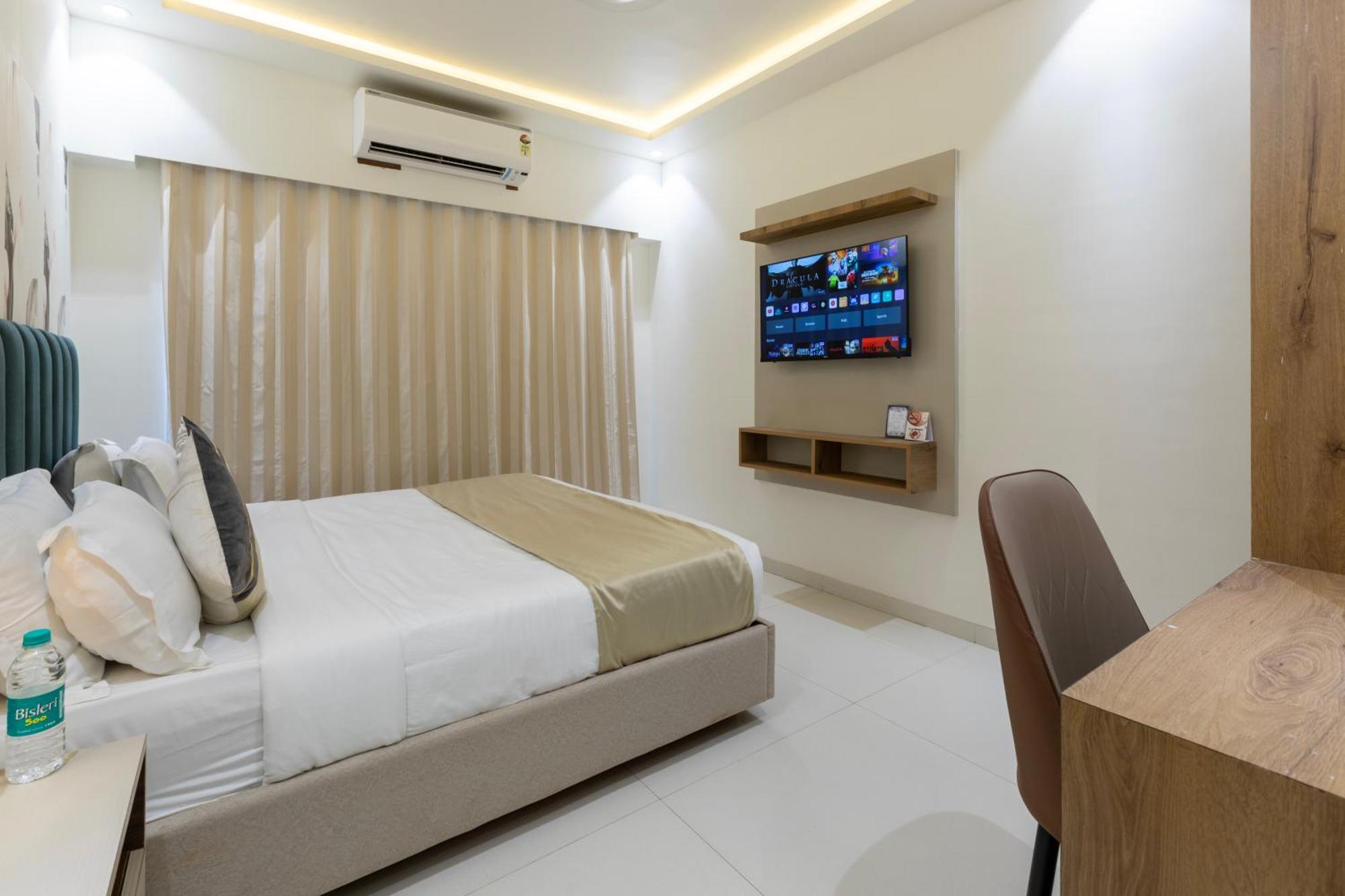 The Orion Premium Suites Bombay Eksteriør billede
