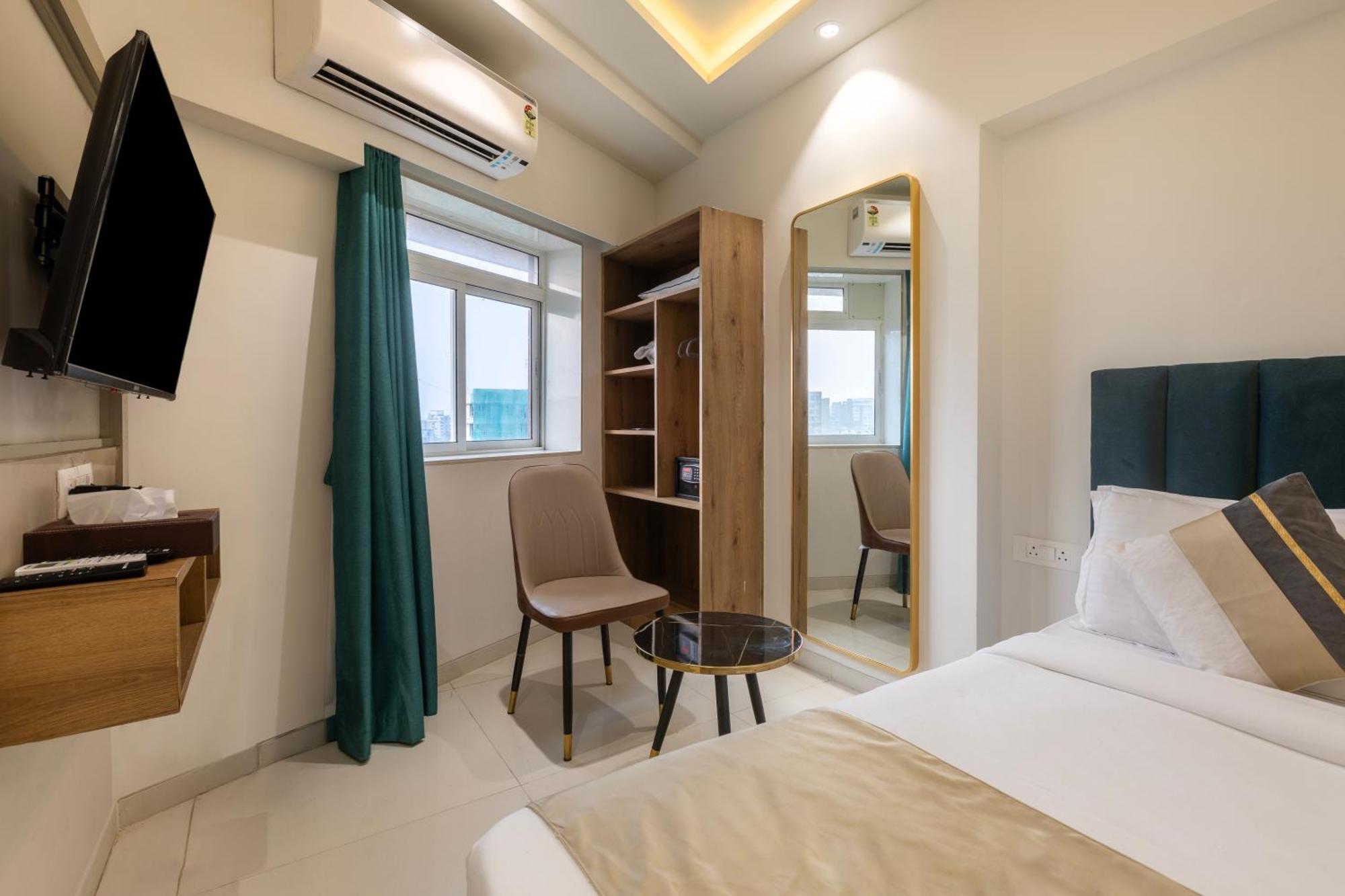 The Orion Premium Suites Bombay Eksteriør billede
