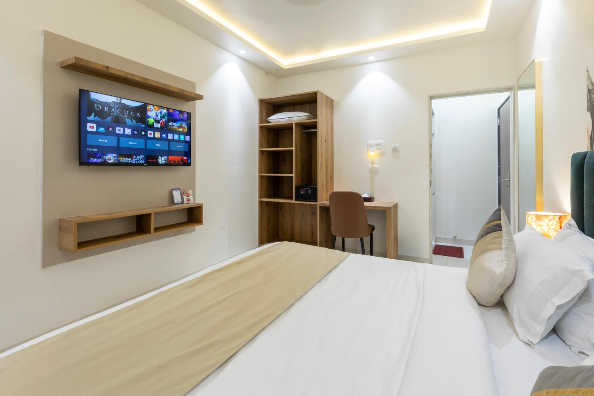 The Orion Premium Suites Bombay Eksteriør billede