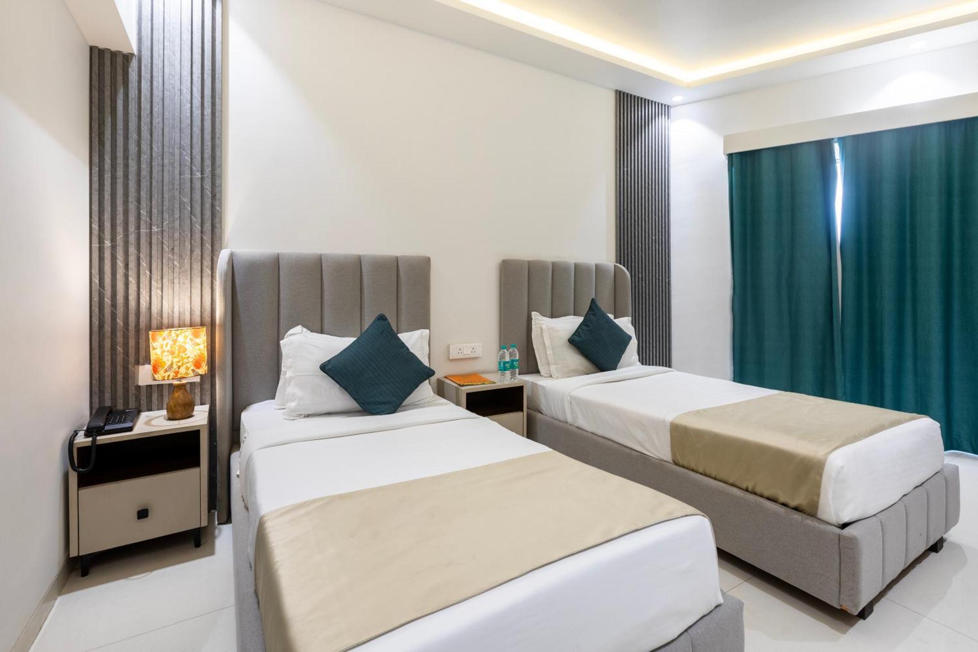 The Orion Premium Suites Bombay Eksteriør billede