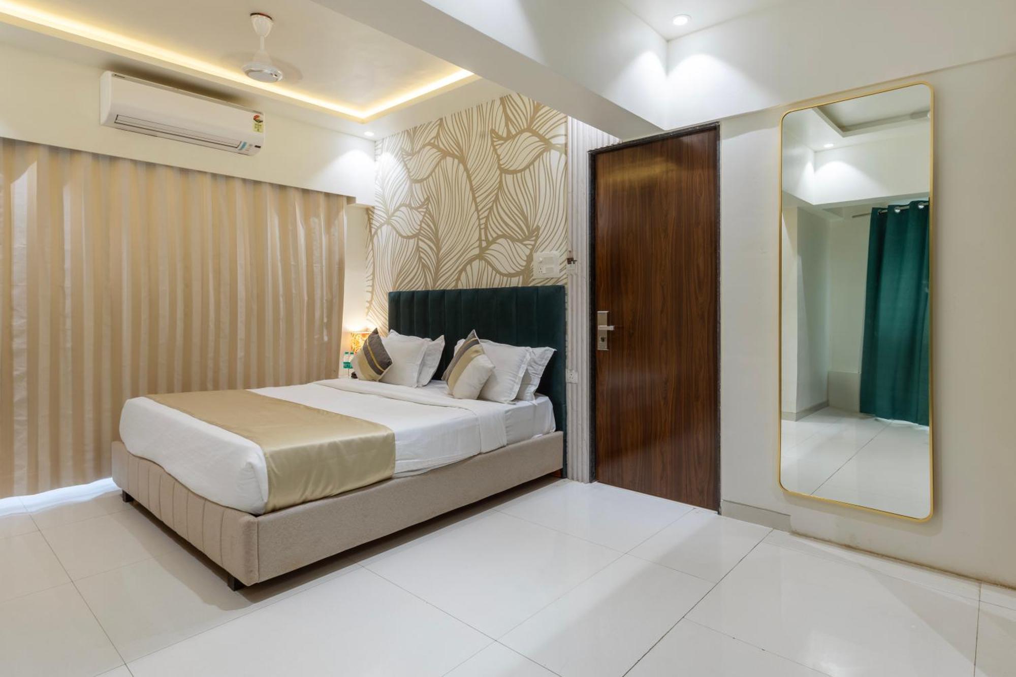 The Orion Premium Suites Bombay Eksteriør billede