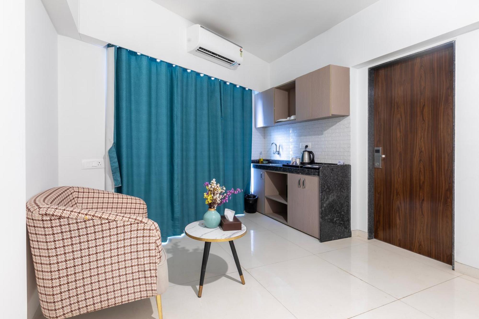 The Orion Premium Suites Bombay Eksteriør billede