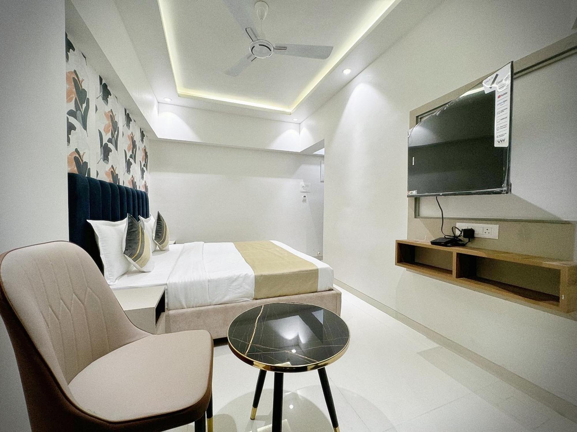 The Orion Premium Suites Bombay Eksteriør billede