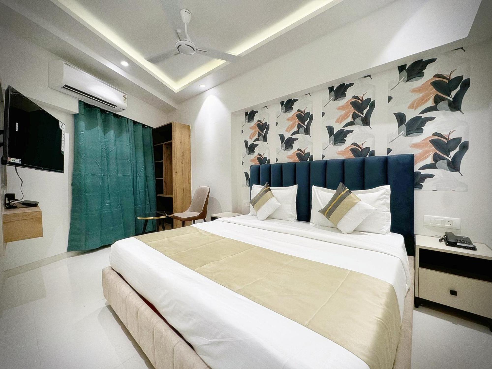 The Orion Premium Suites Bombay Eksteriør billede
