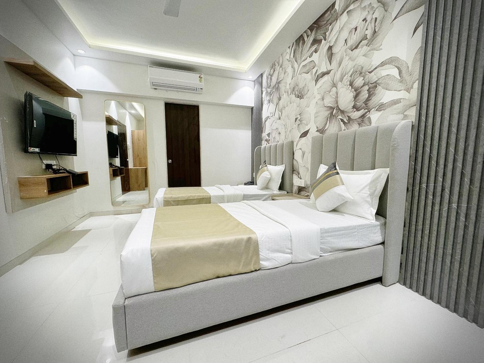 The Orion Premium Suites Bombay Eksteriør billede